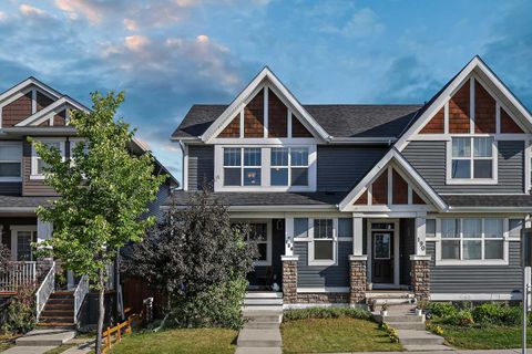 186 Redstone Drive NE Calgary AB T3N 0N3