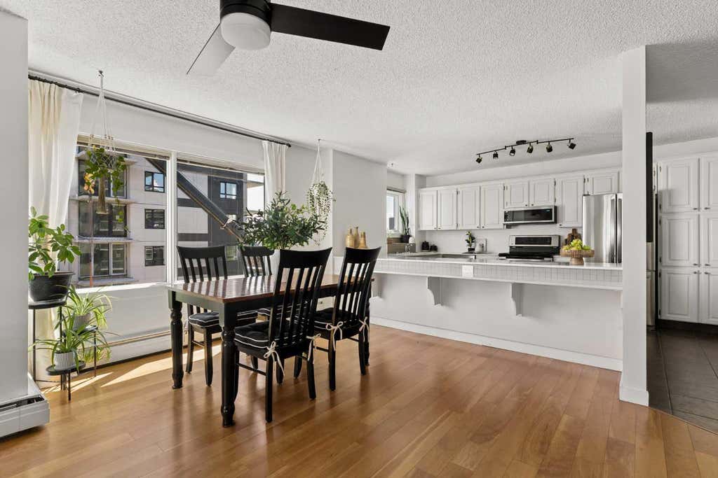 Photo of 540 14 Avenue SW #840, Calgary, AB T2R 0M6 (MLS # A2317939)