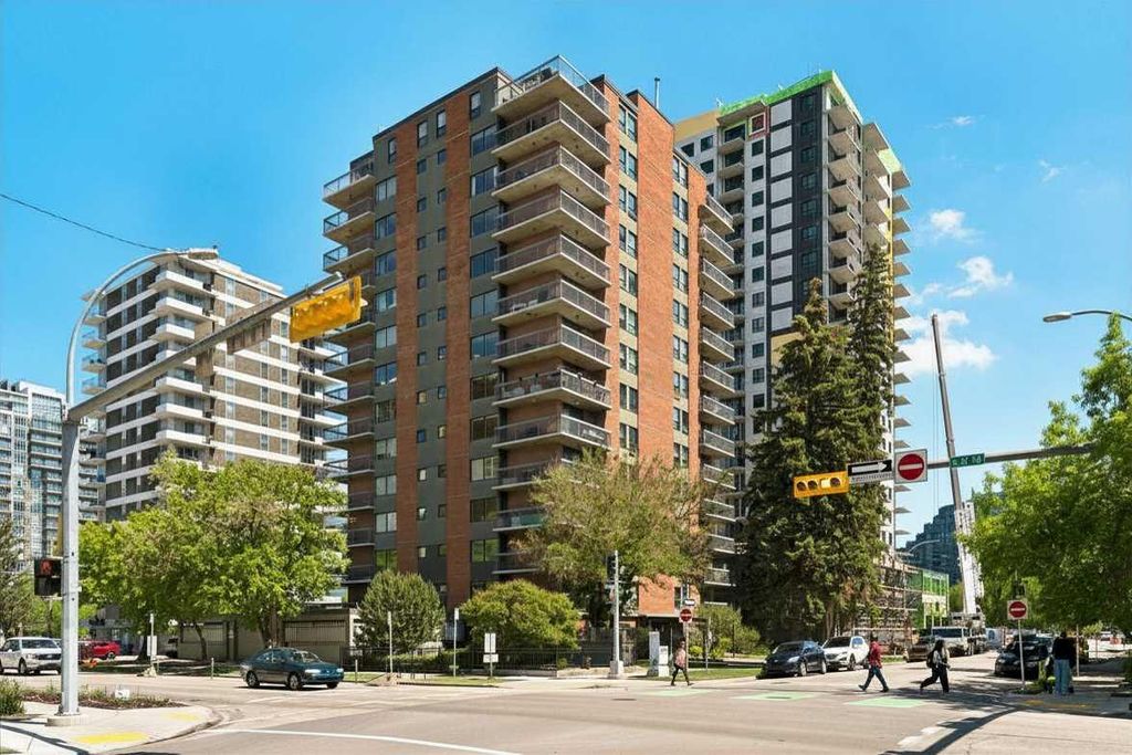 Photo of 540 14 Avenue SW #840, Calgary, AB T2R 0M6 (MLS # A2317939)