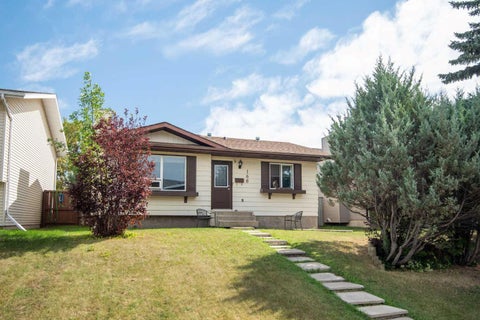 Photo of 168 Eastman Crescent, Red Deer, AB T4R 1X7 (MLS # A2340870)