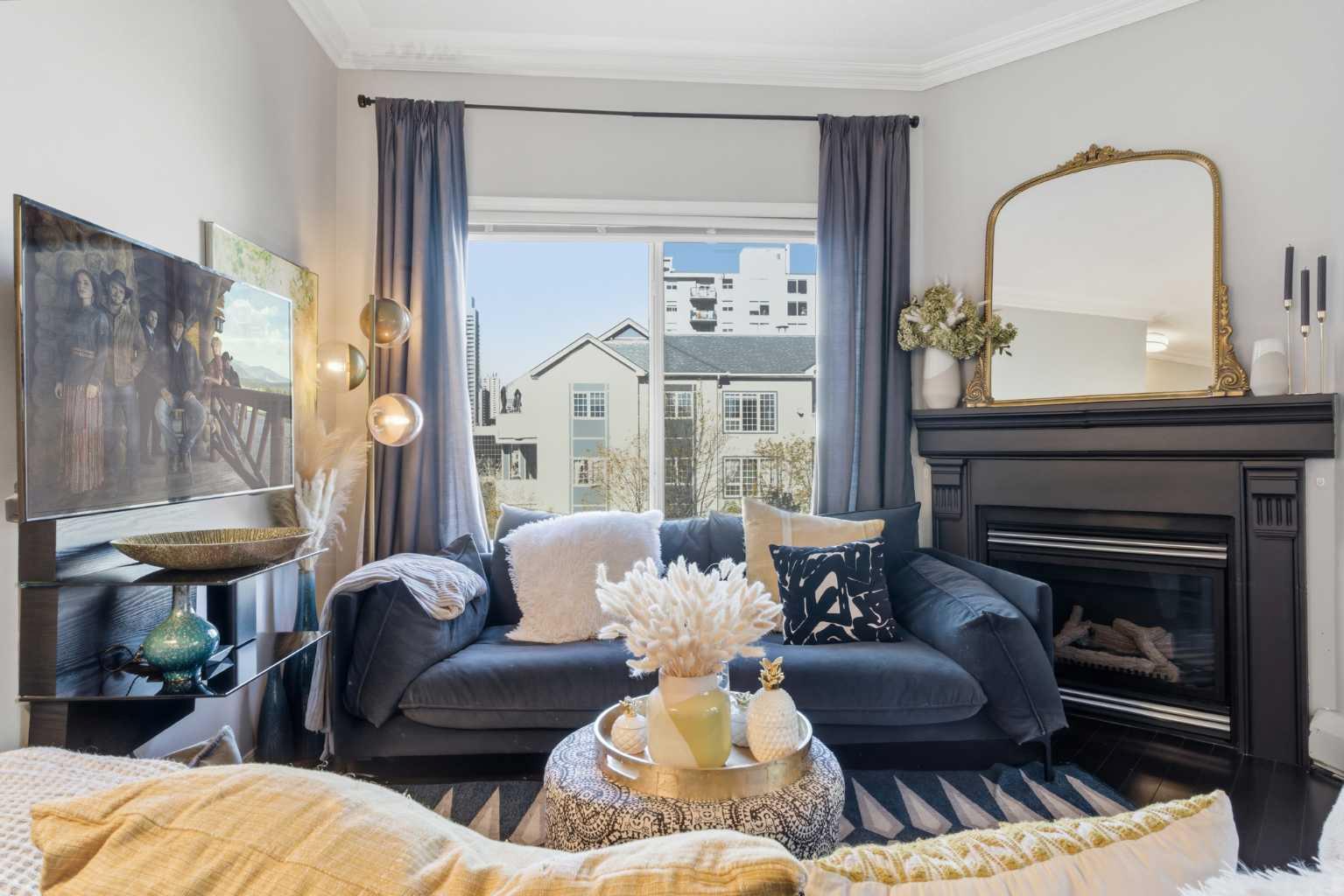 881 15 Avenue SW 404