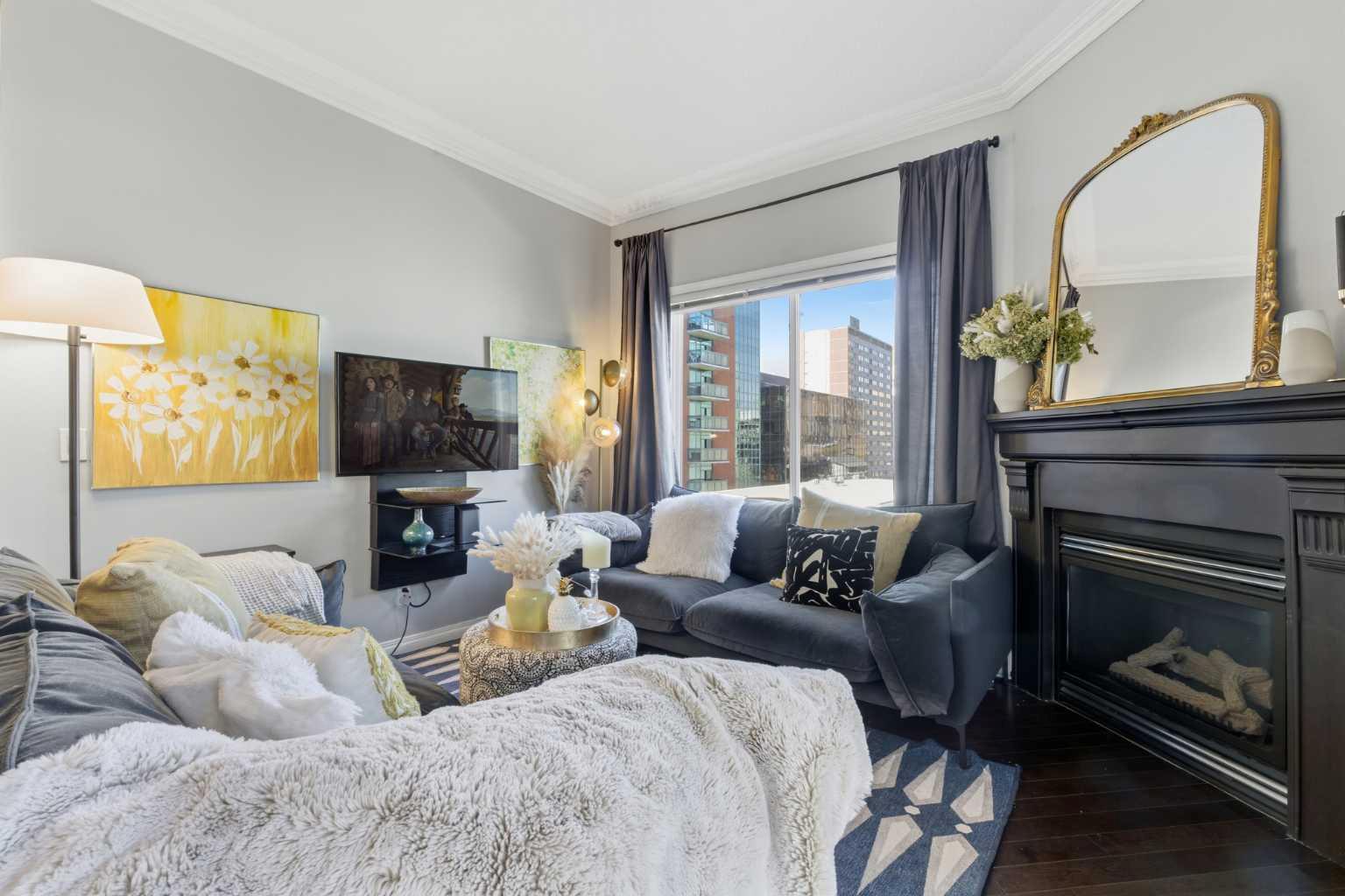 881 15 Avenue SW 404