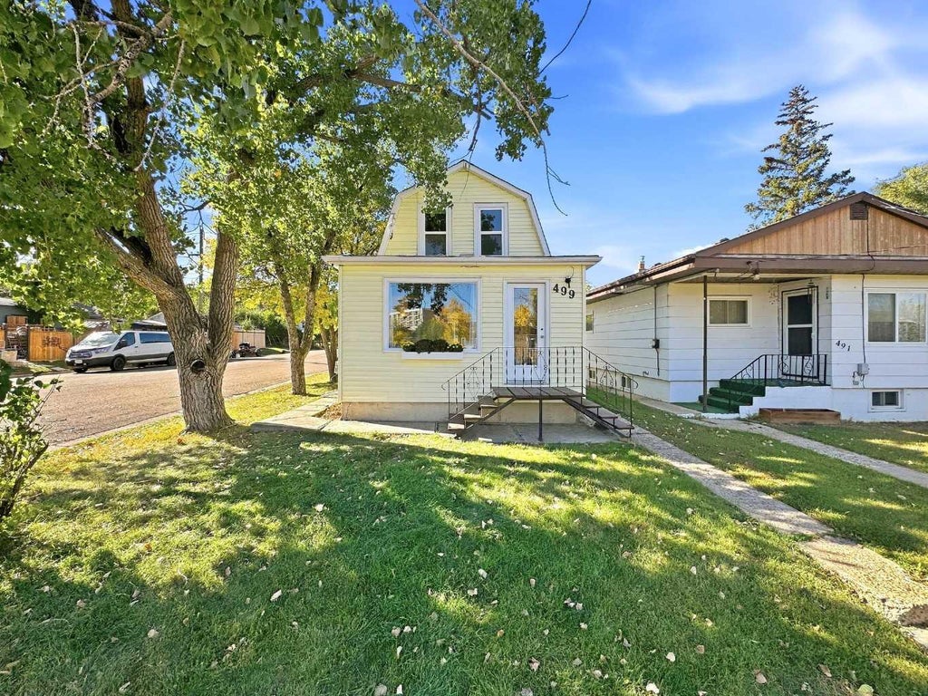 Photo of 499 2 Street SW, Drumheller, AB T0J 0Y6 (MLS # A2336252)