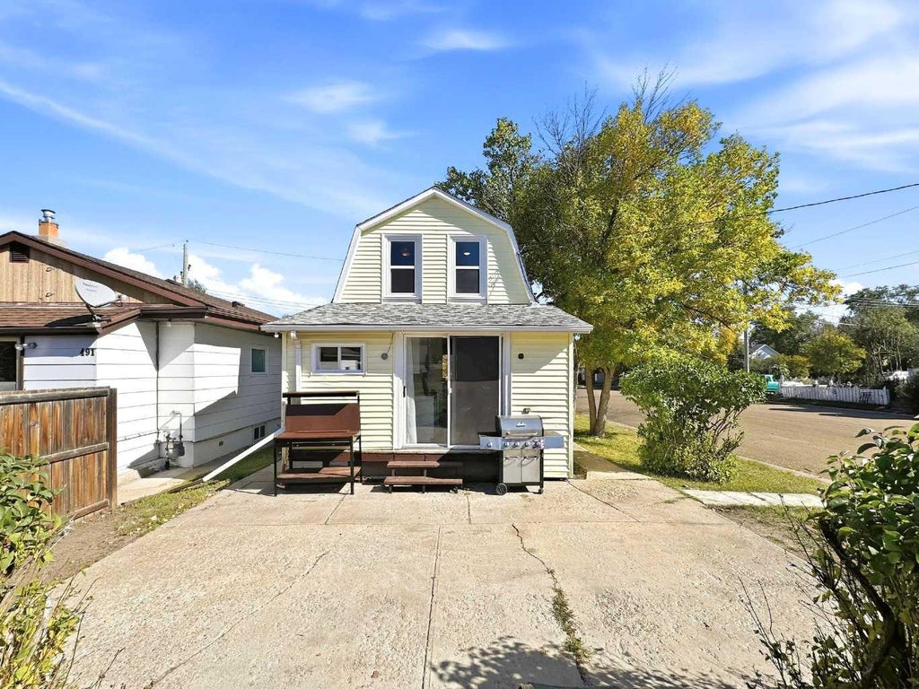 Photo of 499 2 Street SW, Drumheller, AB T0J 0Y6 (MLS # A2336252)
