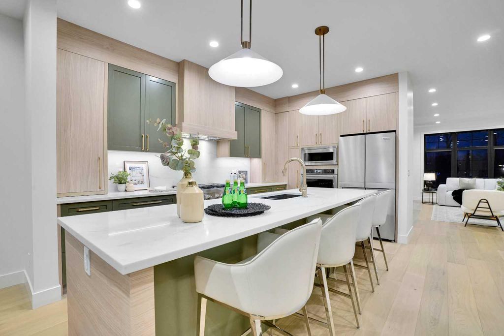 Photo of 605 29 Avenue NW, Calgary, AB T2M 2M8 (MLS # A2283708)