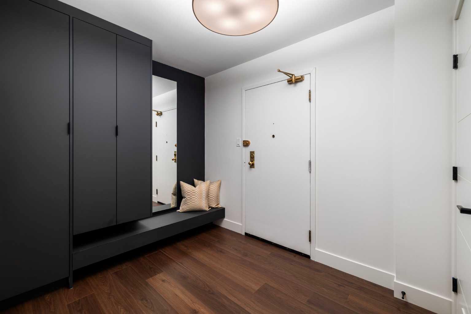 330 26 Avenue SW 907