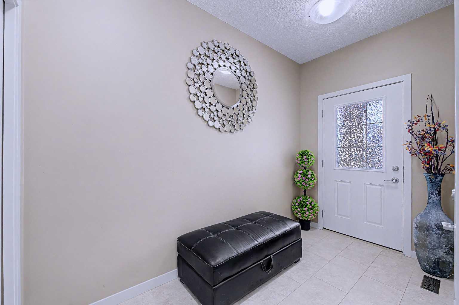80 Chaparral Valley Crescent SE