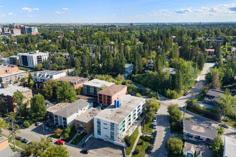 Photo of 930 Royal Avenue SW #4, Calgary, AB T2T 0L5 (MLS # A2349772)