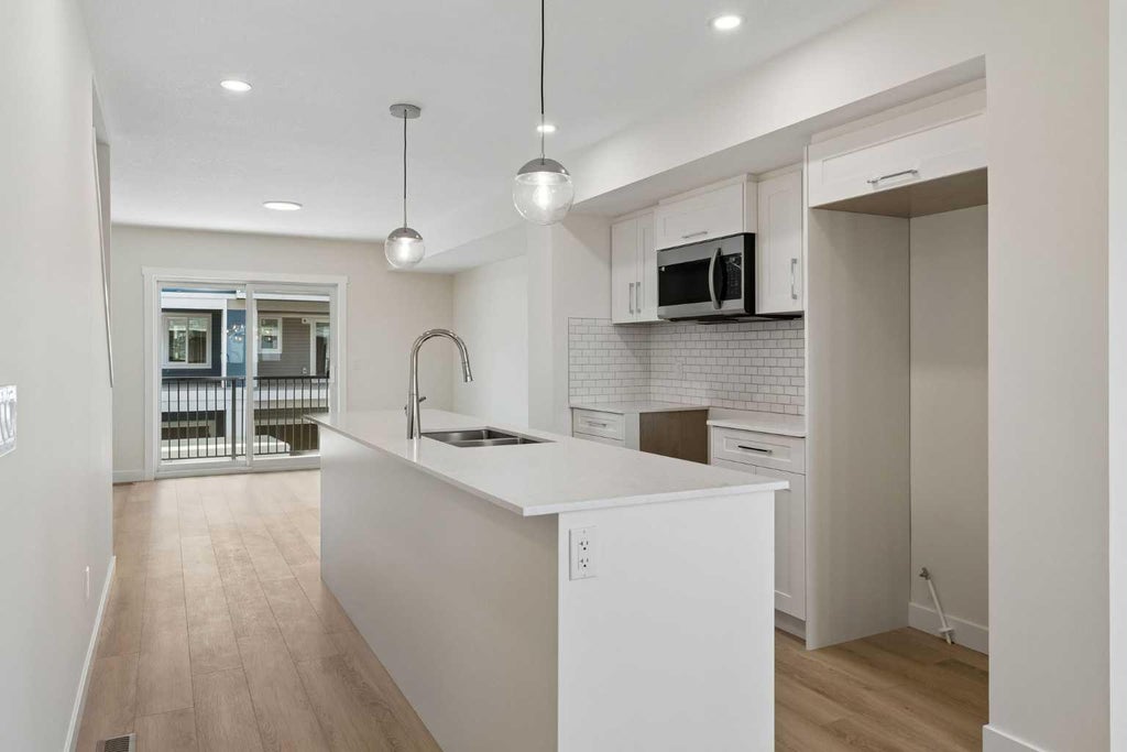 Photo of 200 Belmont Street SW #42, Calgary, AB T2X 4W8 (MLS # A2345880)