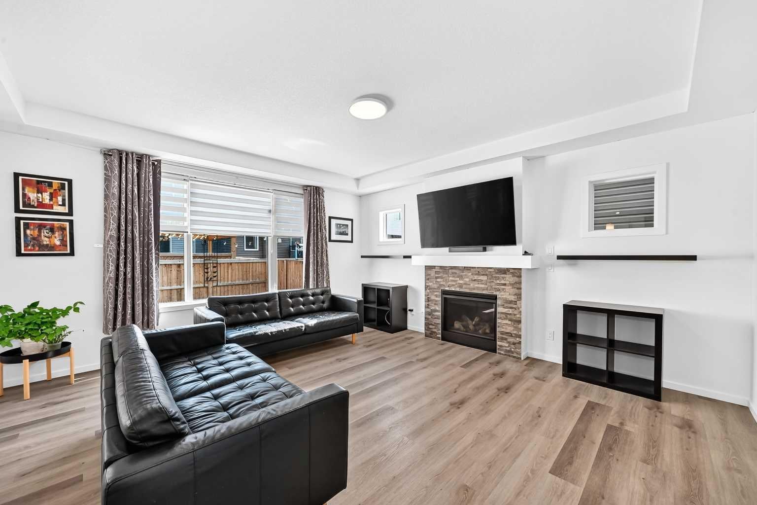188 Carrington Crescent NW