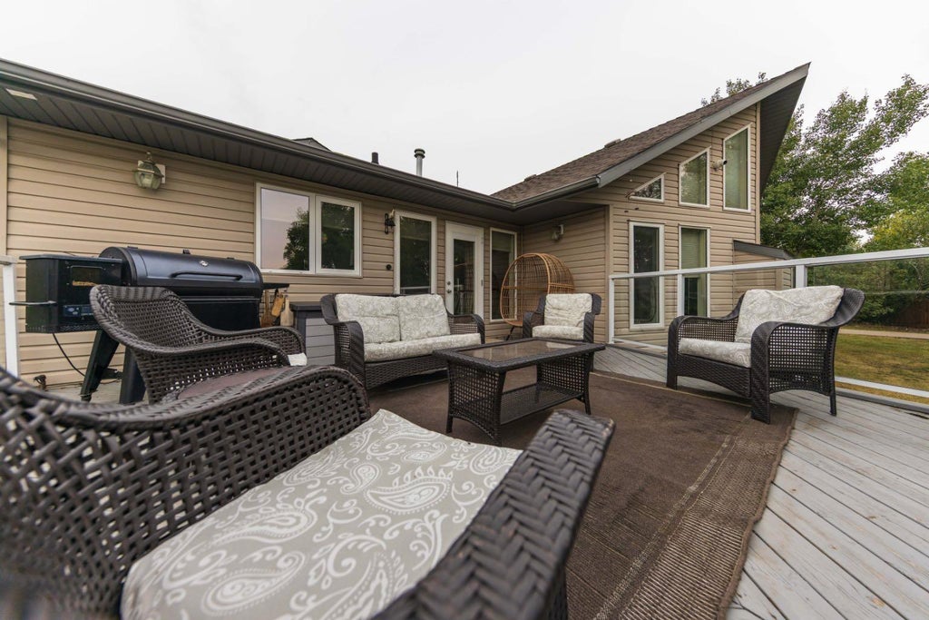 Photo of 4 Sandpiper Estates, Sandy Beach, AB T9V 3B5 (MLS # A2336722)