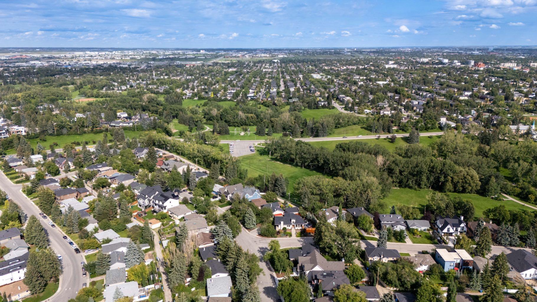 5 Roselawn Crescent NW