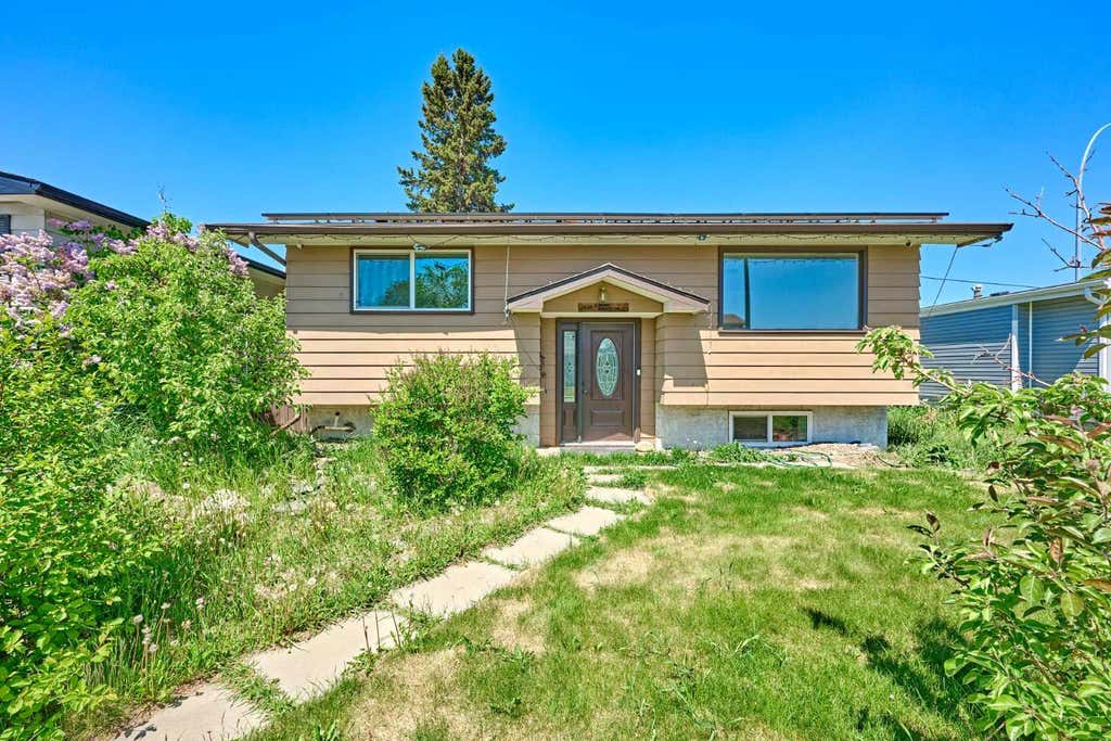 Photo of 3644 Dover Ridge Drive SE, Calgary, AB T2B 2B4 (MLS # A2337689)