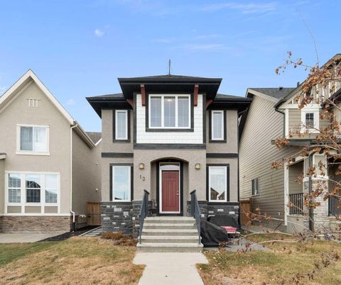 13 Marquis Place SE Calgary AB T3M 2A5
