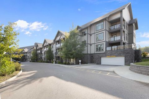 Photo of 15 Aspenmont Heights SW #227, Calgary, AB T3H 0E3 (MLS # A2255088) Photo of 15 Aspenmont Heights SW #227, Calgary, AB T3H 0E3 (MLS # A2255088)