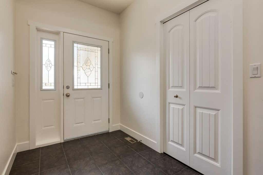 Photo of 156 CAMDEN Court, Strathmore, AB T1P 1Y1 (MLS # A2324200)
