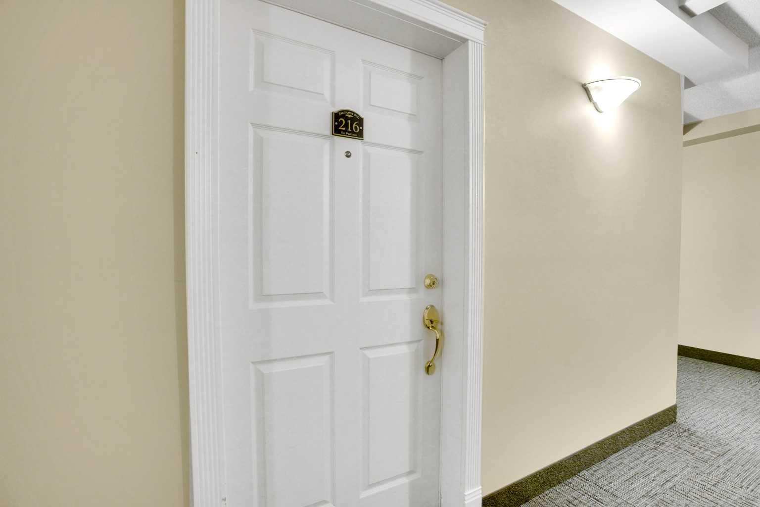 6800 Hunterview Drive NW 216