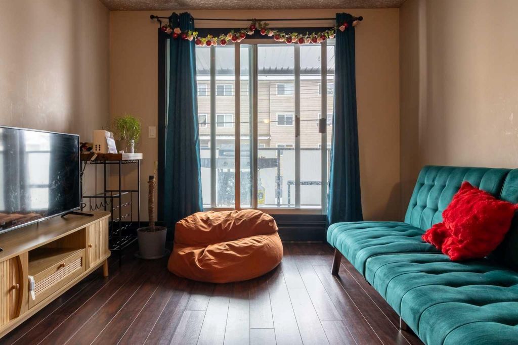 Photo of 717 4A Street NE #204, Calgary, AB T2E 3W1 (MLS # A2299367)