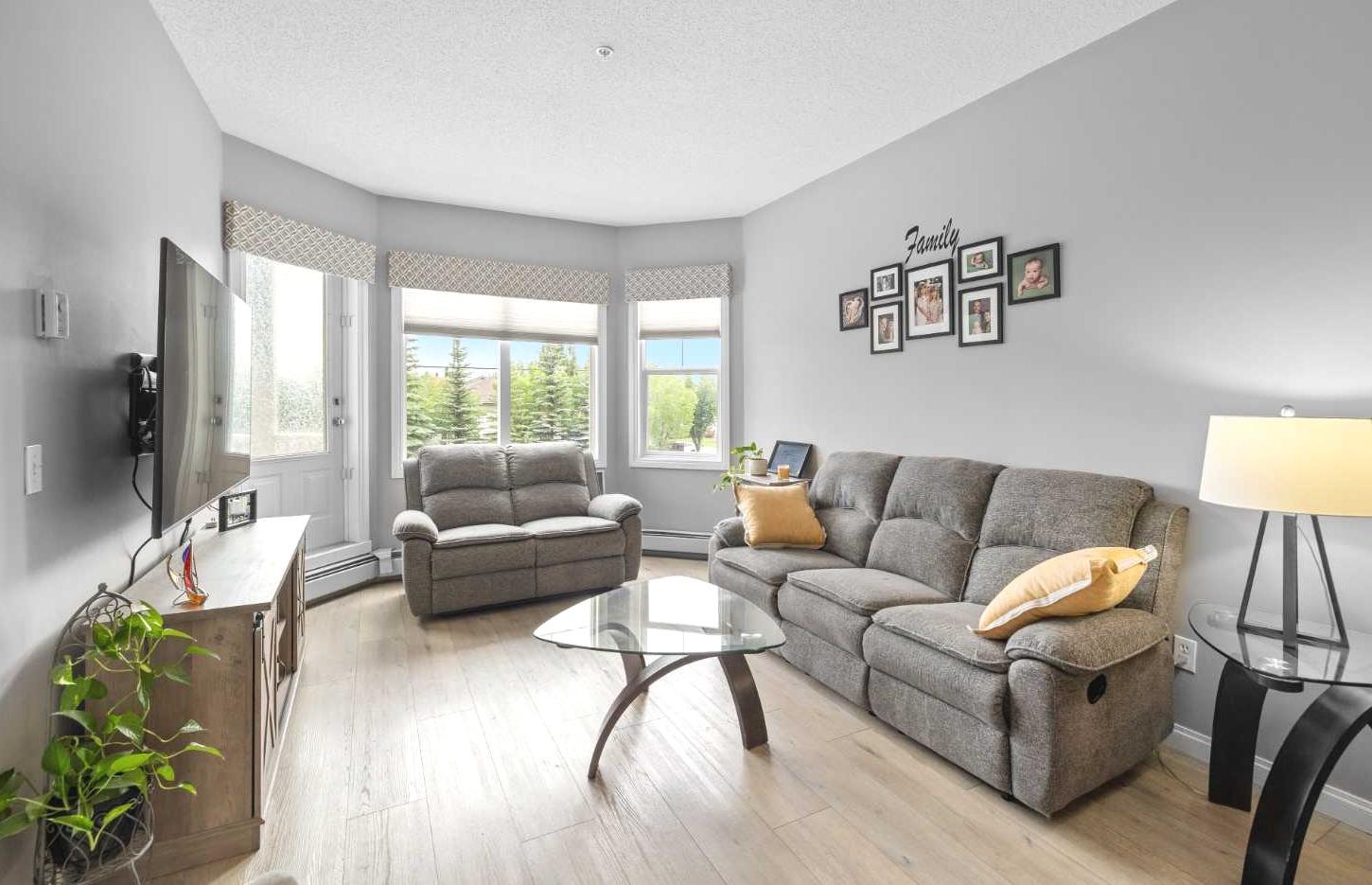 8 Prestwick Pond Terrace SE 220