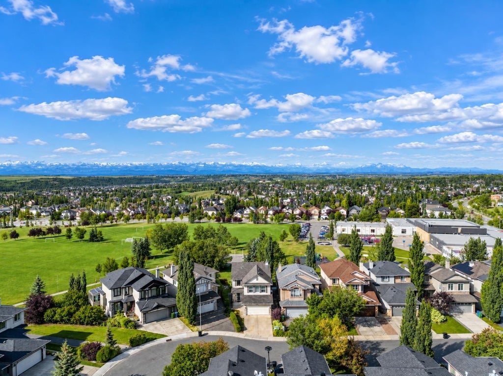 Photo of 93 Tuscany Meadows Common NW, Calgary, AB T3L 2S7 (MLS # A2344312)