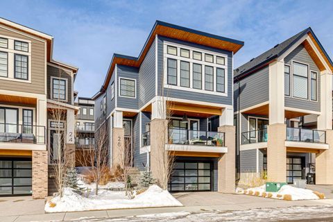 28 Timberline Way SW Calgary AB T3H 0W3