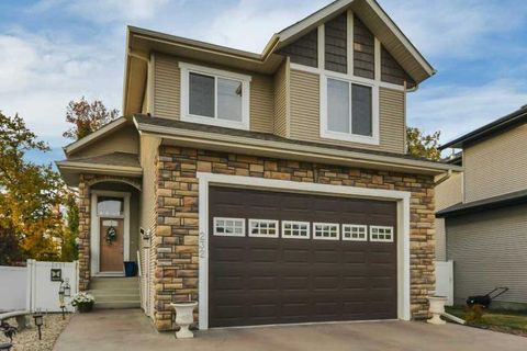 232 Wiley Crescent Red Deer AB T4N 7G6