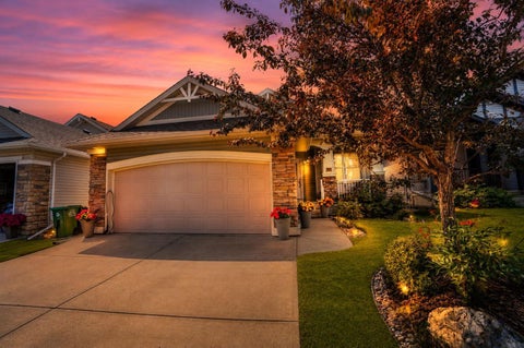 Photo of 92 Sunset Circle, Cochrane, AB T4C 0C4 (MLS # A2332906)