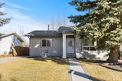 17 Welch Crescent Okotoks AB T1S 1H2