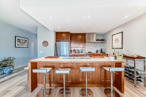 2124 17 Street 201 Calgary AB T2T 4M4