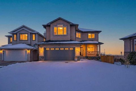 Photo of 171 East Lakeview Court E, Chestermere, AB T1X 1W2 (MLS # A2296411)