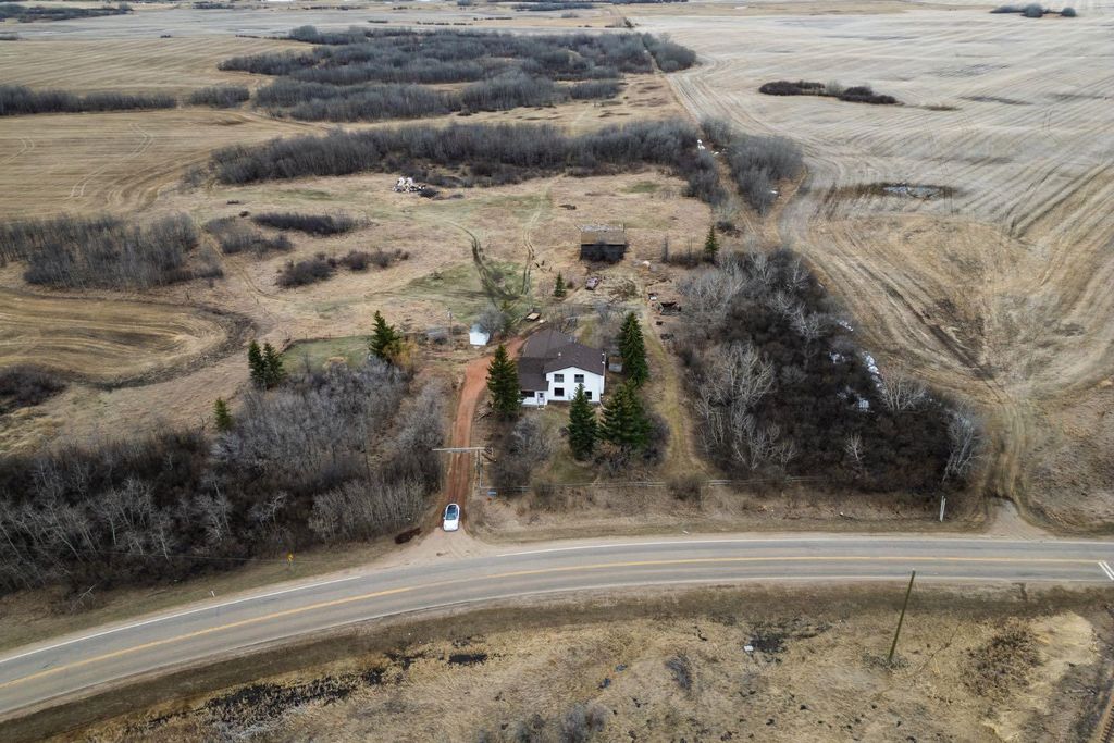 Photo of 43040 HWY 855, Rural Flagstaff County, AB T0B 2M1 (MLS # A2306181)