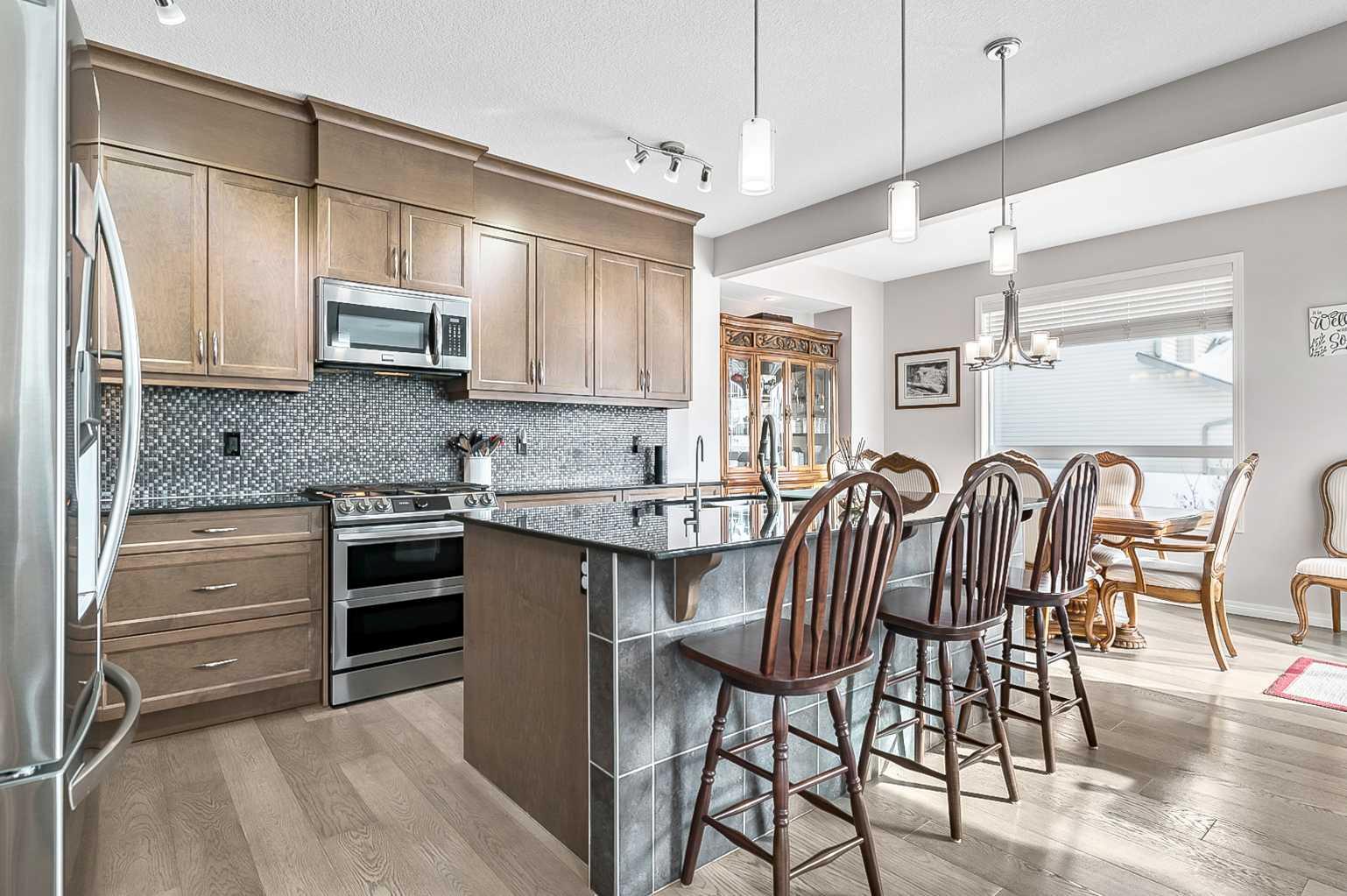 6 Drake Landing Loop