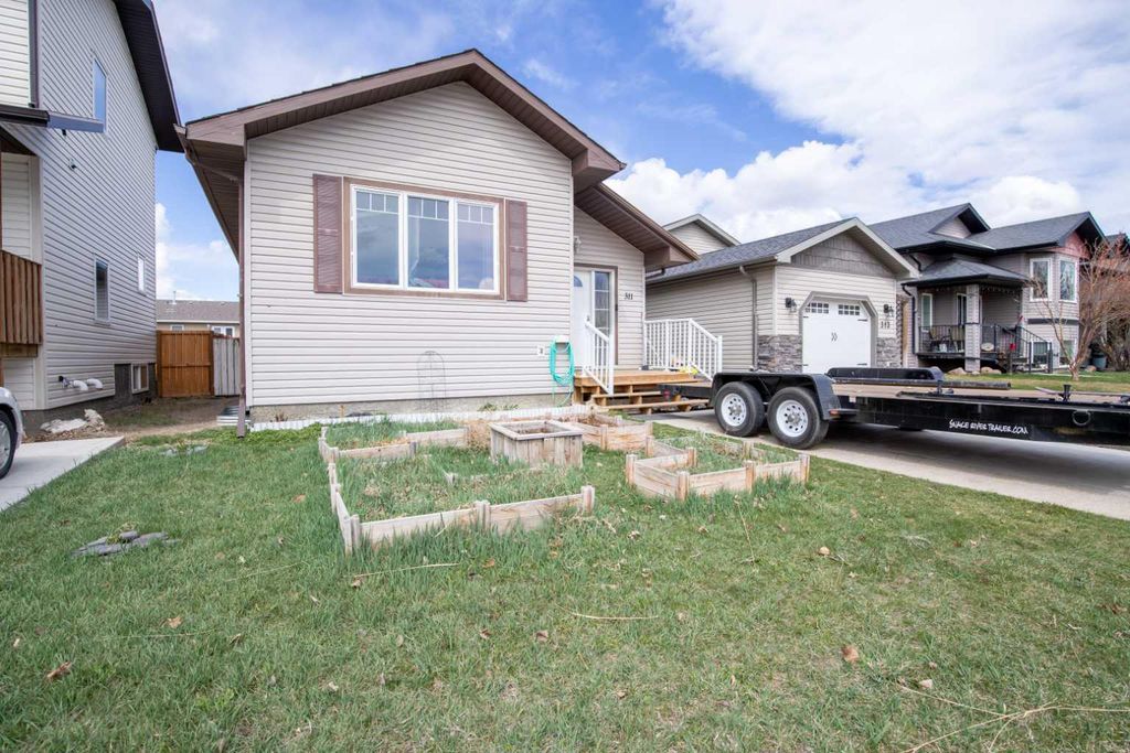 Photo of 311 Barons Street, Nobleford, AB T0L 1S0 (MLS # A2310948)