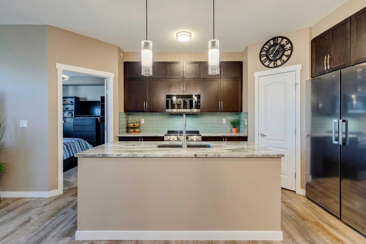1 Crystal Green Lane 405