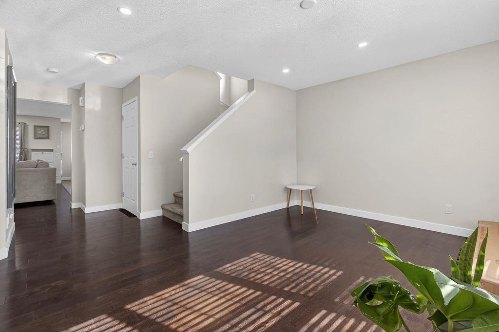 Photo of 28 Elgin View SE, Calgary, AB T2Z 4Z6 (MLS # A2292658)