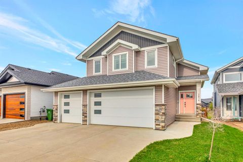 Photo of 1316 47 Avenue Close, Lloydminster, SK S9V 2K3 (MLS # A2327669)