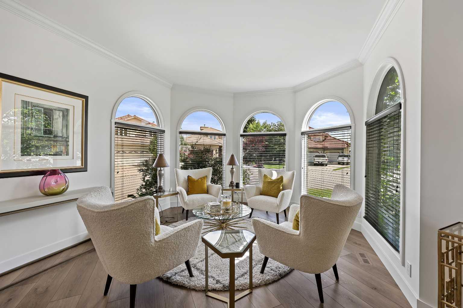 151 Hawkside Close NW