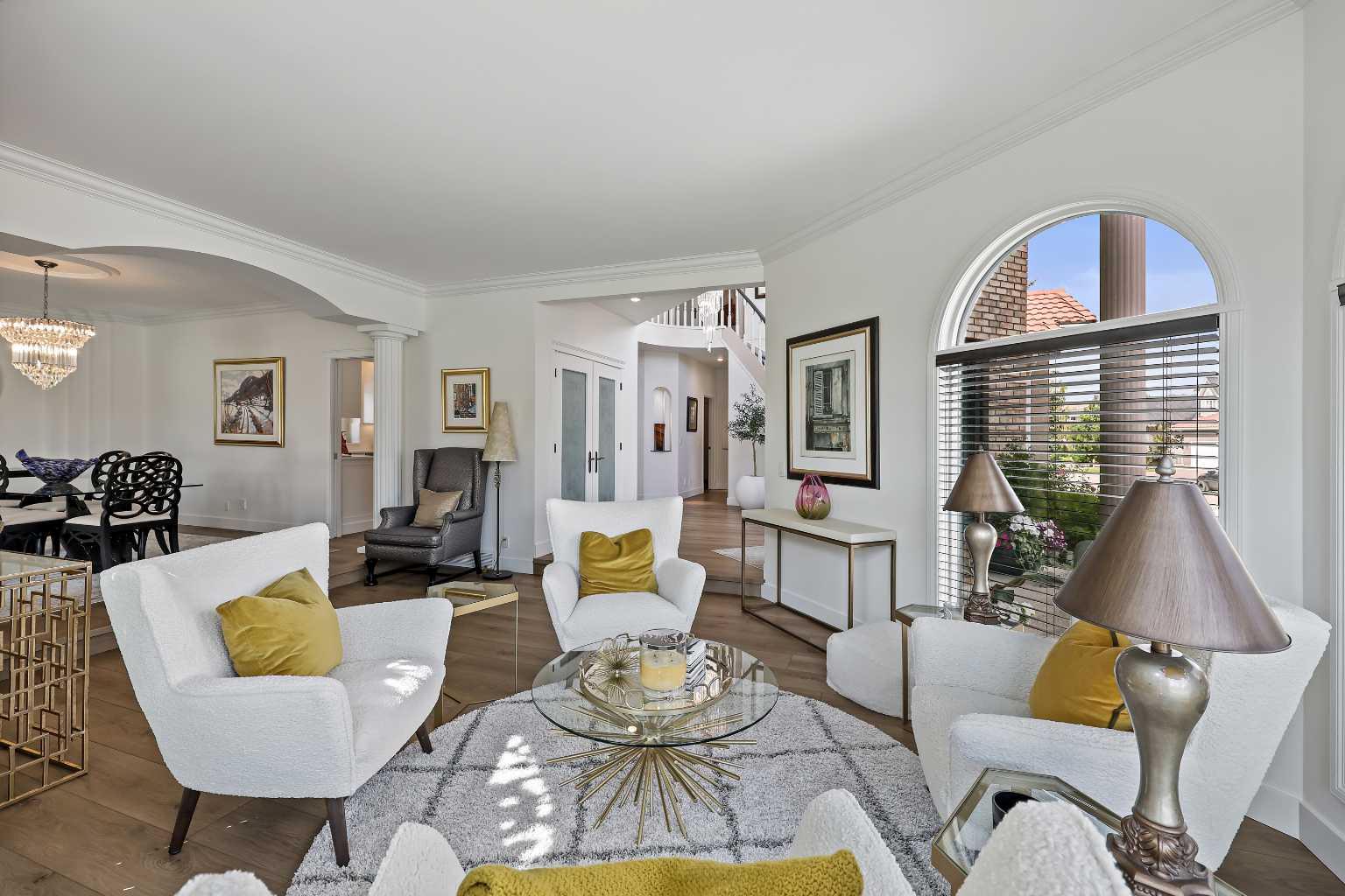 151 Hawkside Close NW