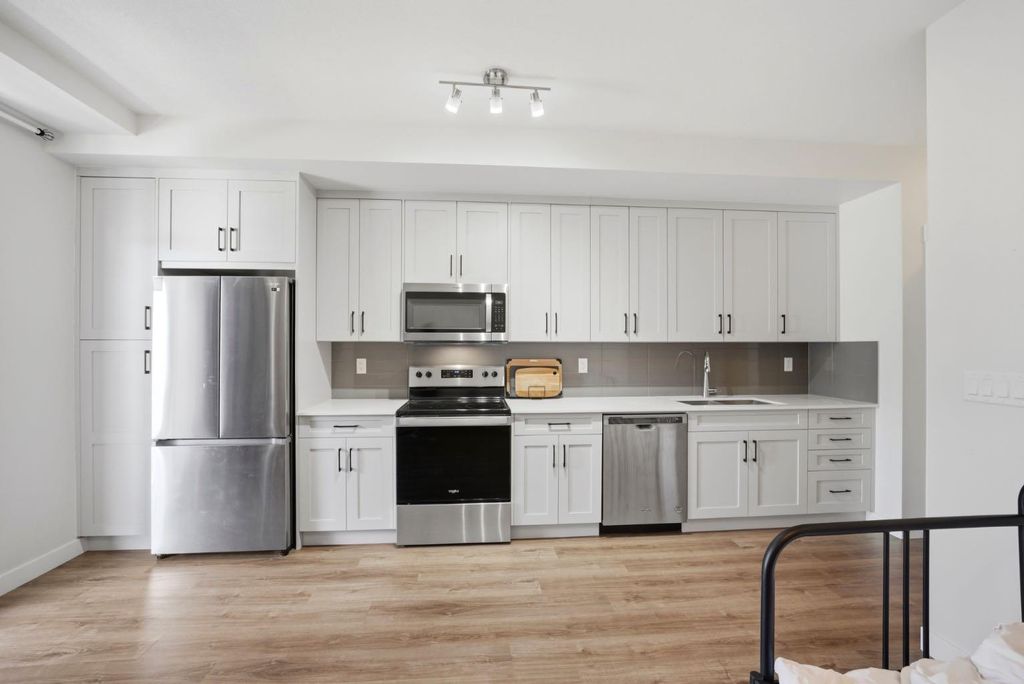 Photo of 10 Sage Hill Walk NW #315, Calgary, AB T3R 1X9 (MLS # A2301060)