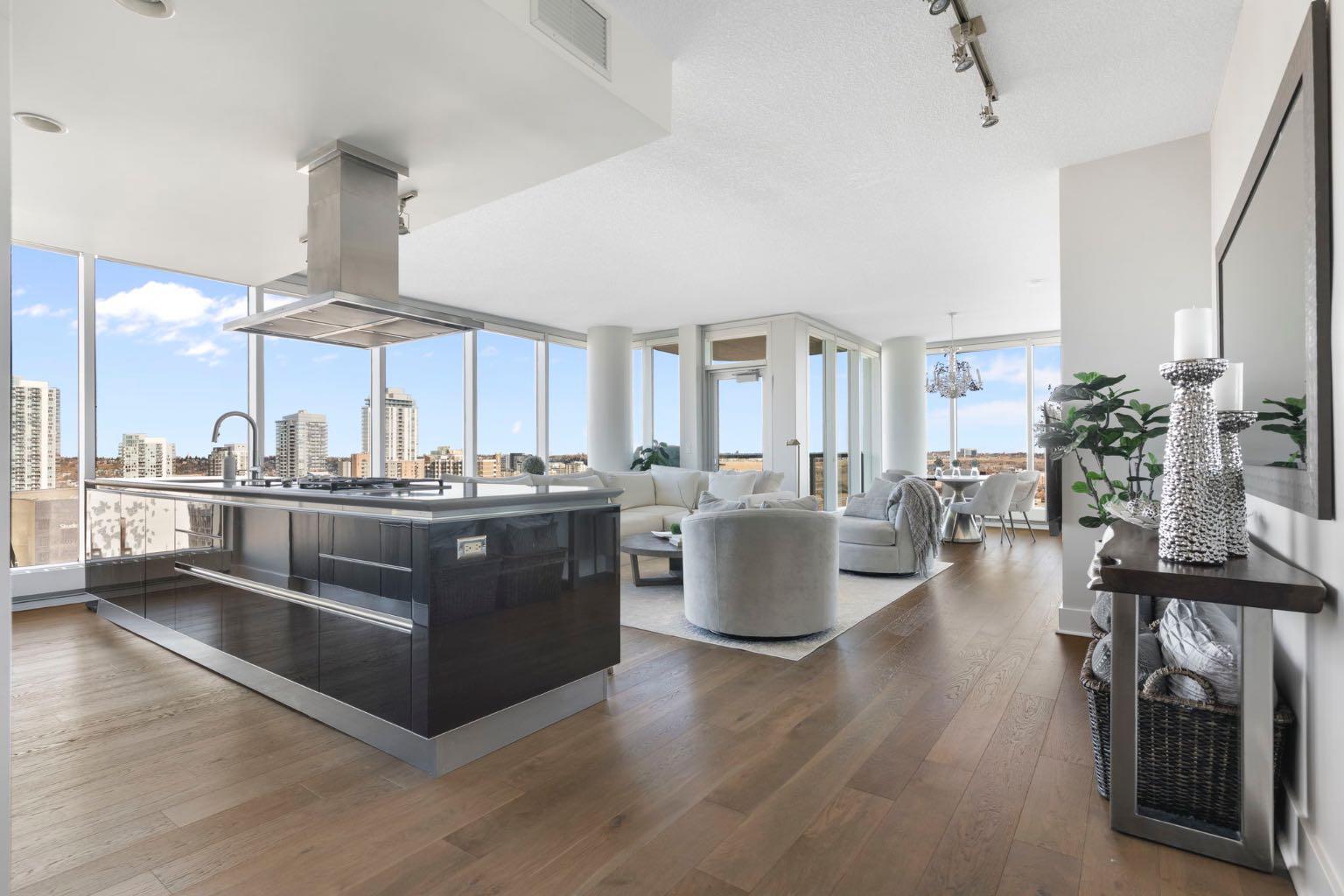 433 11 Avenue SE 1601