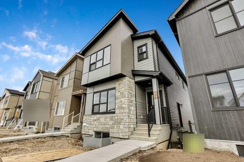12 Heartwood Lane SE Calgary AB T3M 2K1