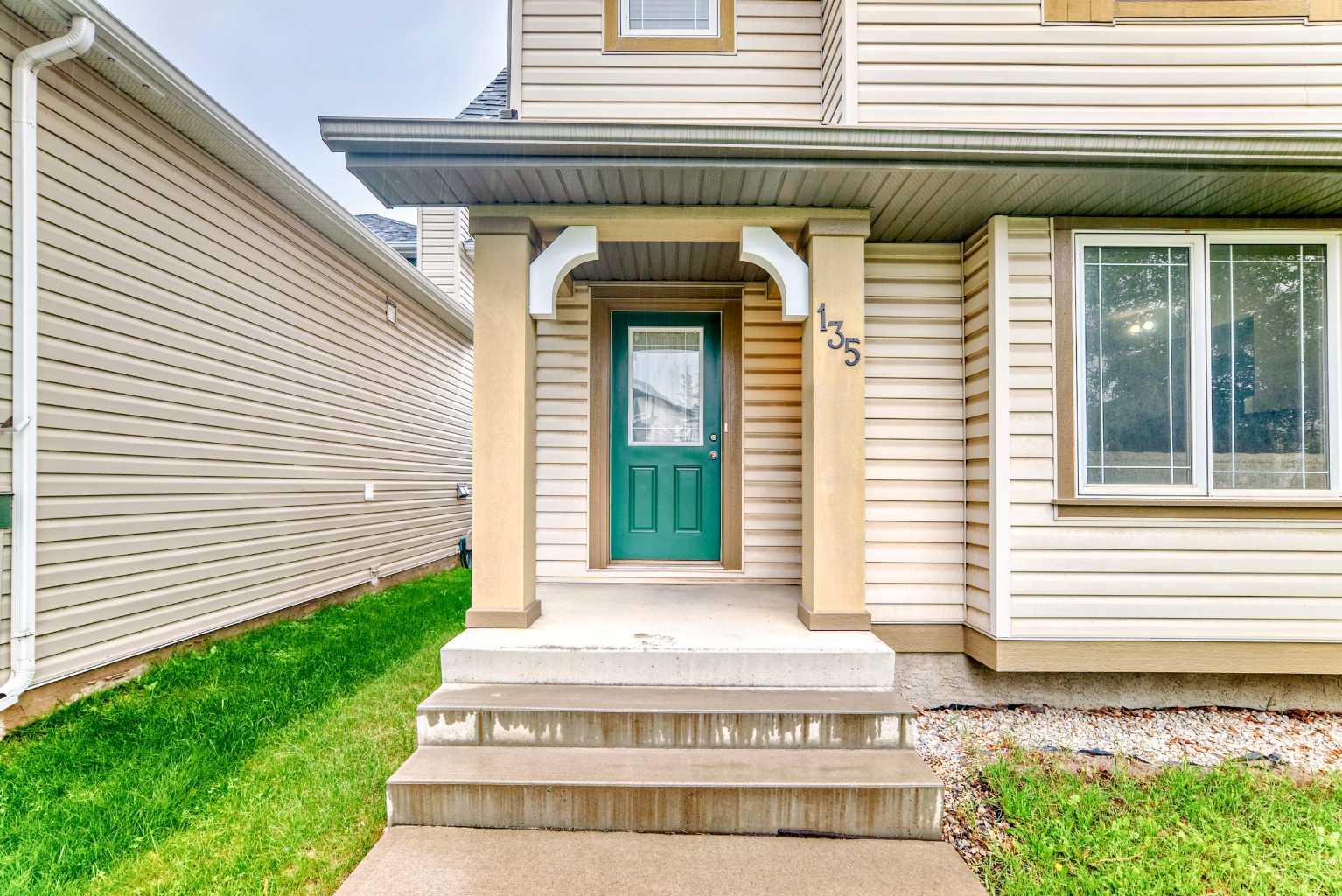 135 Copperstone Grove SE