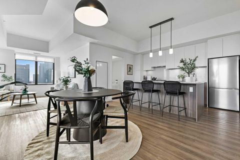 730 2 Avenue SW 1701 Calgary AB T2P 1R8
