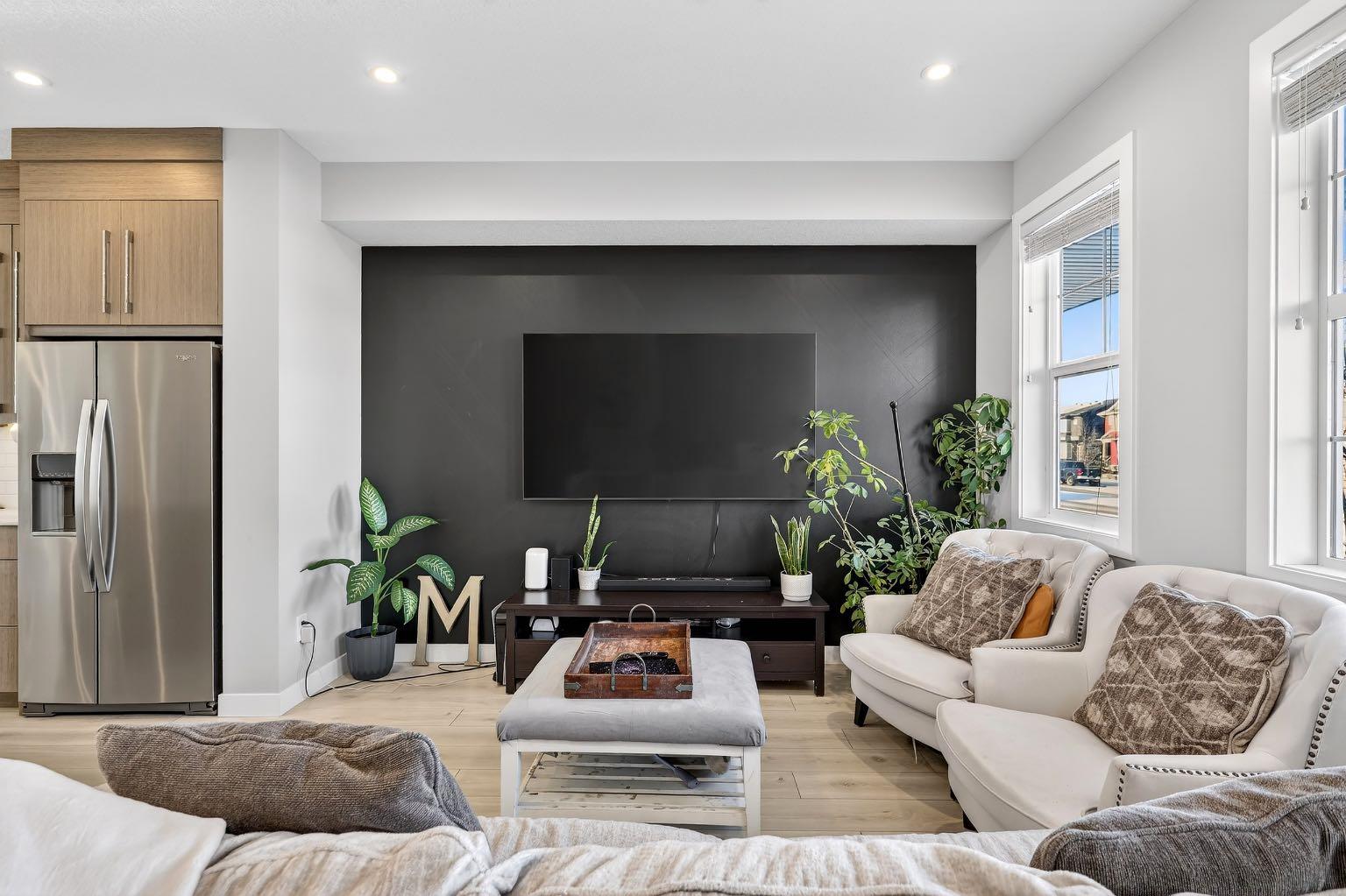 472 West Lakeview Drive