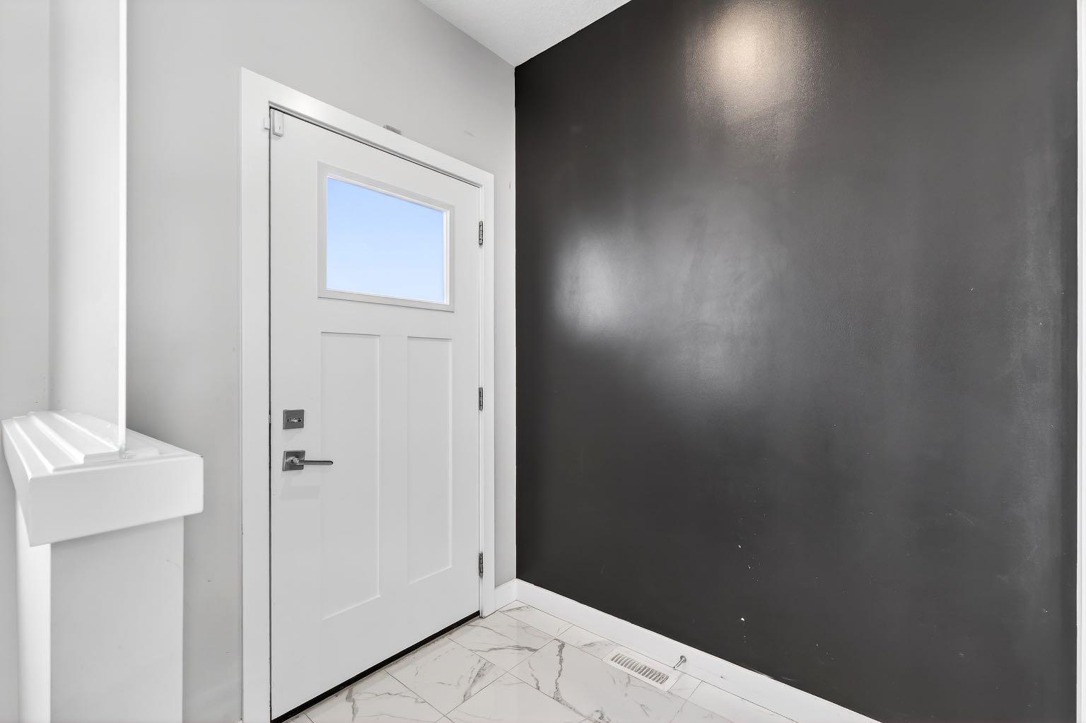 472 West Lakeview Drive