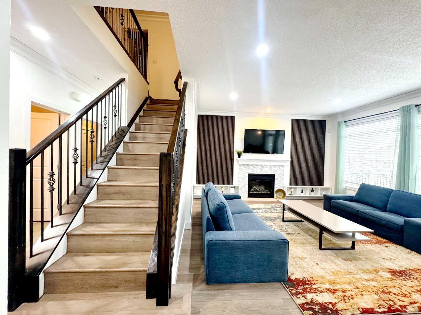 109 KINNIBURGH Boulevard E