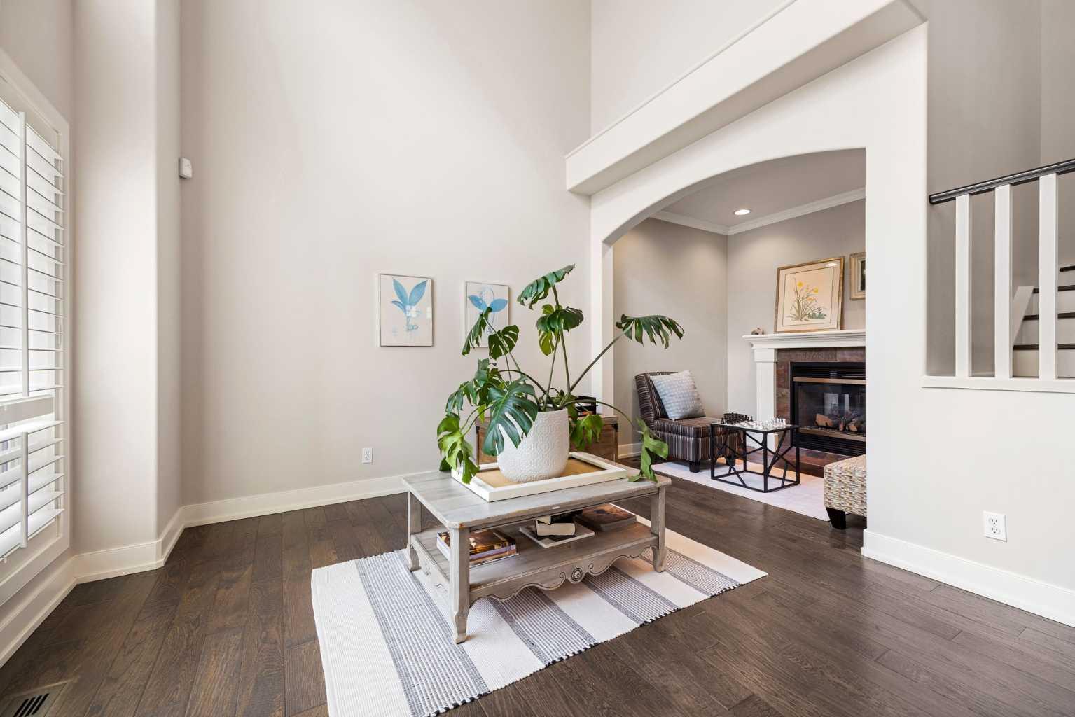 22 Strathridge Court SW