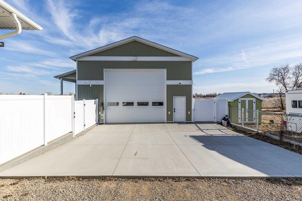 Photo of 480 7 Street, Dunmore, AB T1B 0K1 (MLS # A2286716)