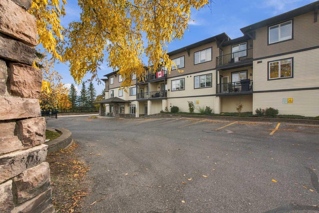 Photo of 43 Sunrise Loop SE #206, High River, AB T1V 0G8 (MLS # A2351206)