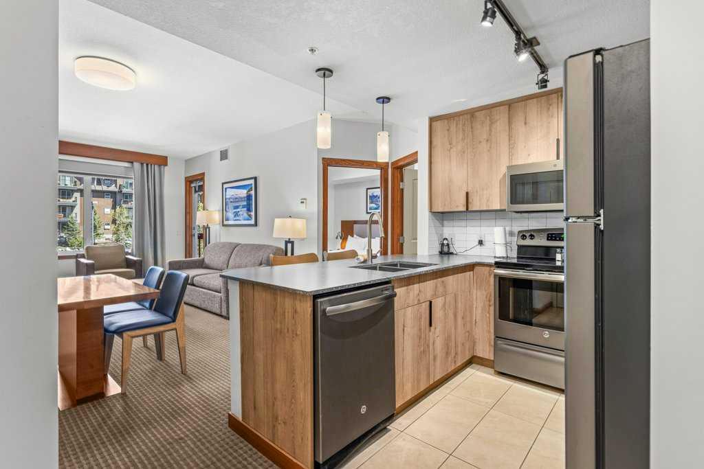 190 Kananaskis Way 302